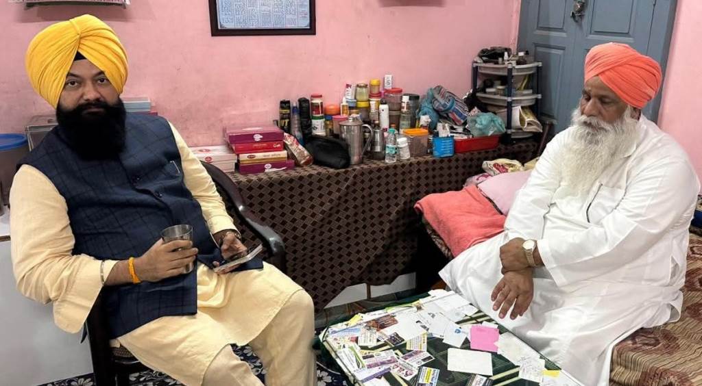 SC Commission Chairman Garhi meets Sant Paramjit Das Nagar to address religious and social issues